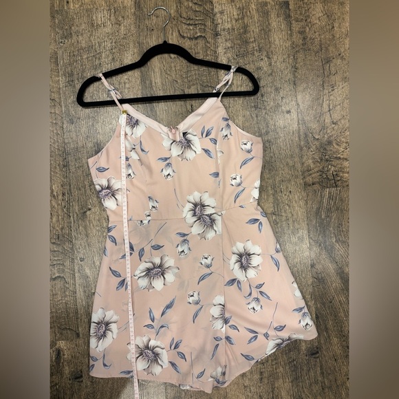 Lulu's Blush Pink Floral Romper. - Picture 9 of 9
